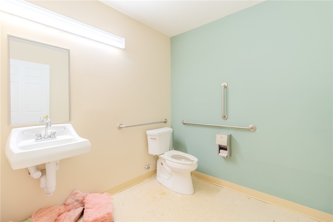 Lower Burrell, Pennsylvania 15068, United States, ,Residential,Active,242058