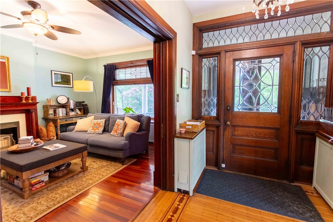 Pittsburgh, Pennsylvania, 15206, United States, 6 Bedrooms Bedrooms, ,3 BathroomsBathrooms,Residential,Active,2043416