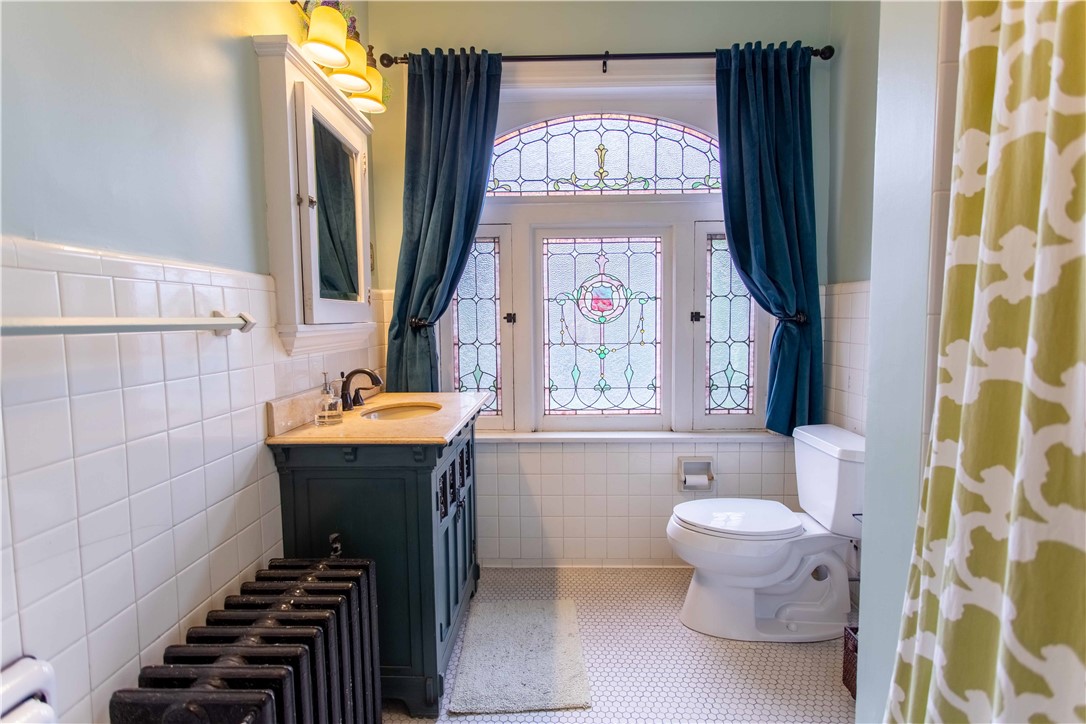 Pittsburgh, Pennsylvania, 15206, United States, 6 Bedrooms Bedrooms, ,3 BathroomsBathrooms,Residential,Active,2043416
