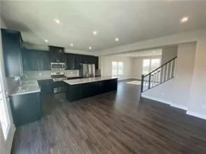 1052 Adair Ave