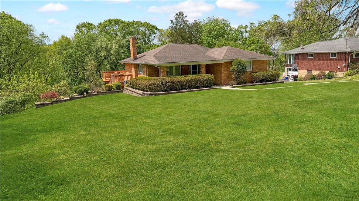 39 Greenview Dr