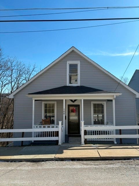 Photo for 144 Vine St