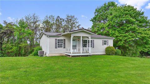 818 Warren St Hempfield Twp - WML PA 15601