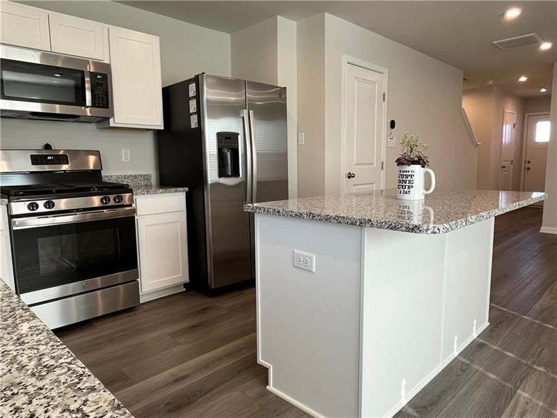 Chippewa Twp, Pennsylvania 15010, United States, 3 Bedrooms Bedrooms, ,3 BathroomsBathrooms,Residential,Active,220710