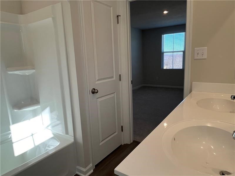 Chippewa Twp, Pennsylvania 15010, United States, 3 Bedrooms Bedrooms, ,3 BathroomsBathrooms,Residential,Active,220710