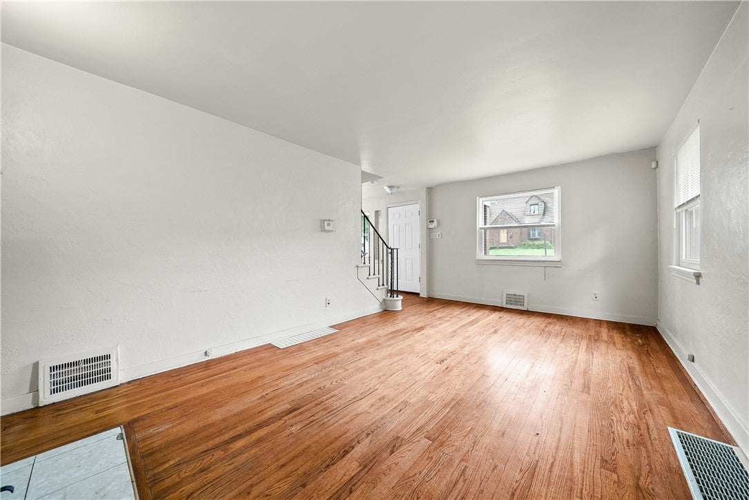 349 Highland Rd