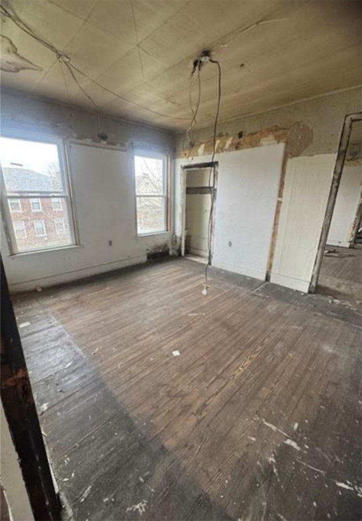 609-611 Grandview Ave