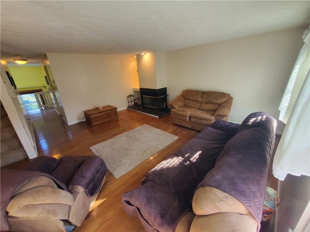 2635 Hunters Point Dr