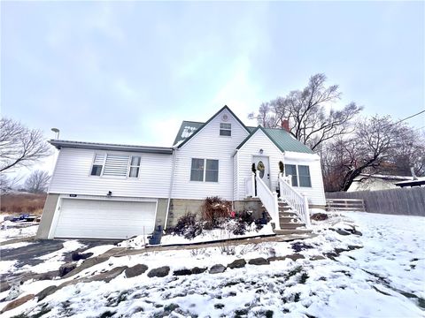 Photo of 929 Mount Jackson Rd, New Castle, PA 16102 (MLS # 1733480)