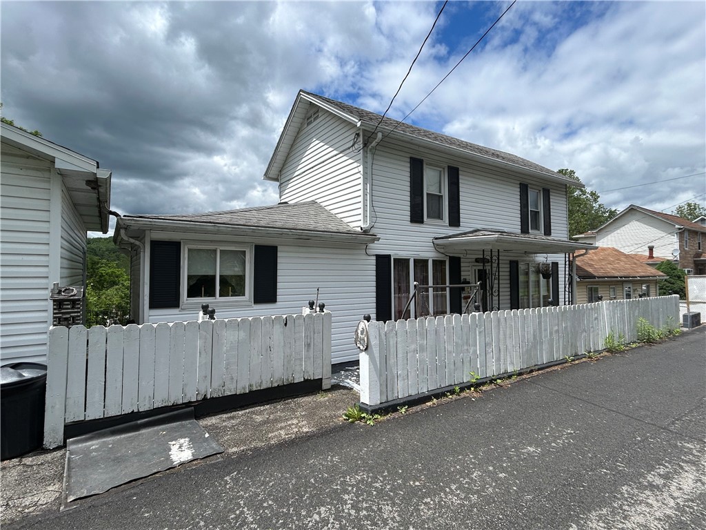42 Walnut Ave Ave, Dunbar, Pennsylvania image 2