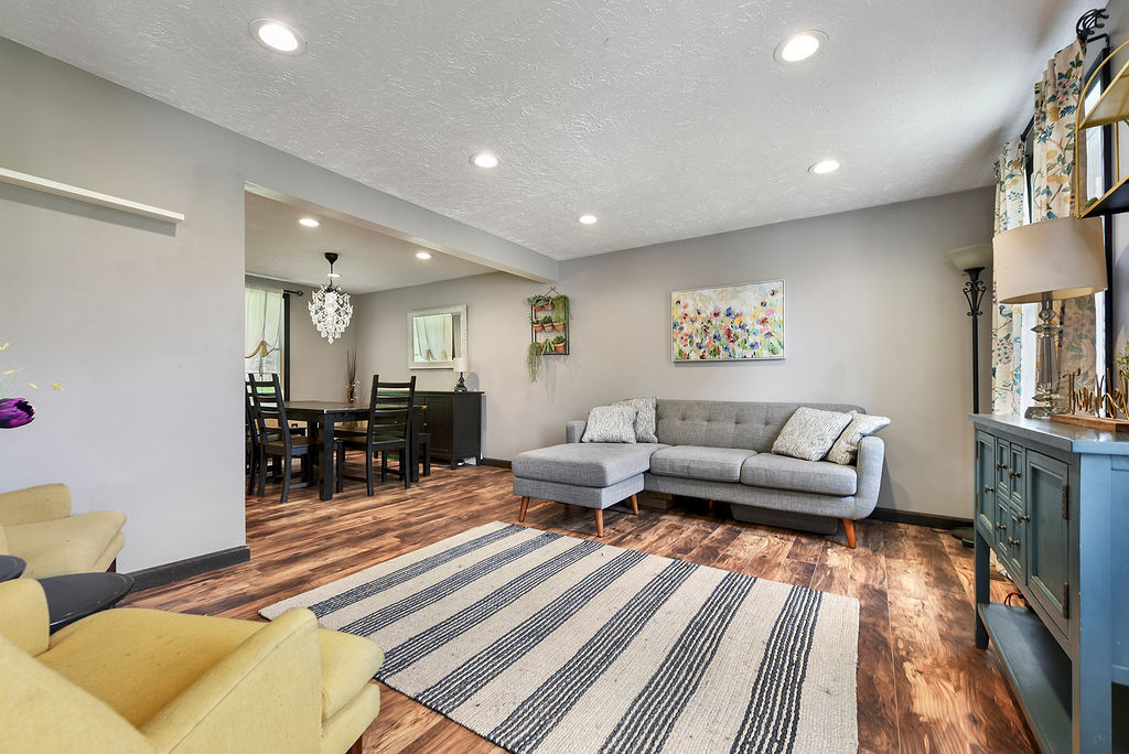 431 Deerfield Dr