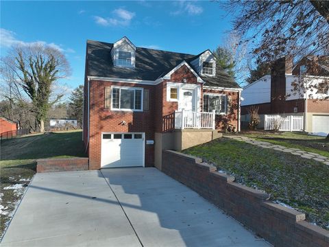 Photo of 217 Oaklyn Rd, Bethel Park, PA 15102 (MLS # 1733484)