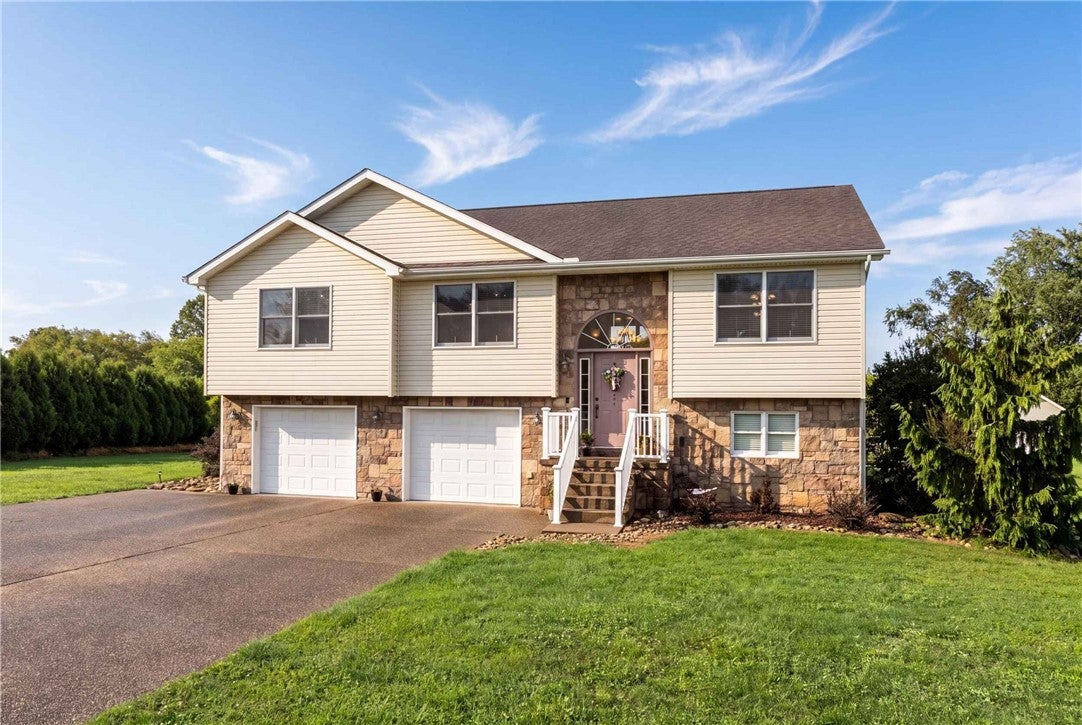 151 Rosewood Dr