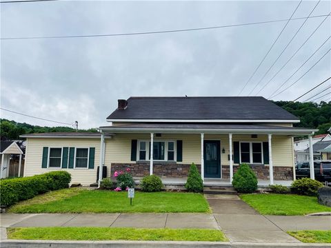 192 W Lincoln Street Waynsbrg/Frankln Twp PA 15370