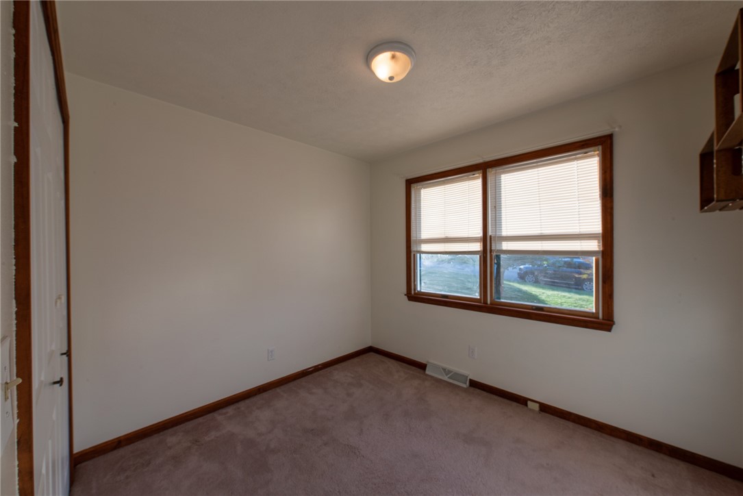 Allegheny Twp, Pennsylvania 15068, United States, 3 Bedrooms Bedrooms, ,2 BathroomsBathrooms,Residential,Active,195800