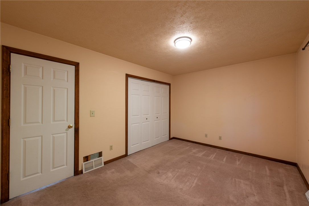 Allegheny Twp, Pennsylvania 15068, United States, 3 Bedrooms Bedrooms, ,2 BathroomsBathrooms,Residential,Active,195800