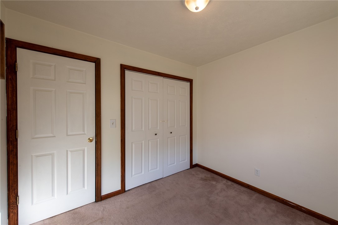 Allegheny Twp, Pennsylvania 15068, United States, 3 Bedrooms Bedrooms, ,2 BathroomsBathrooms,Residential,Active,195800