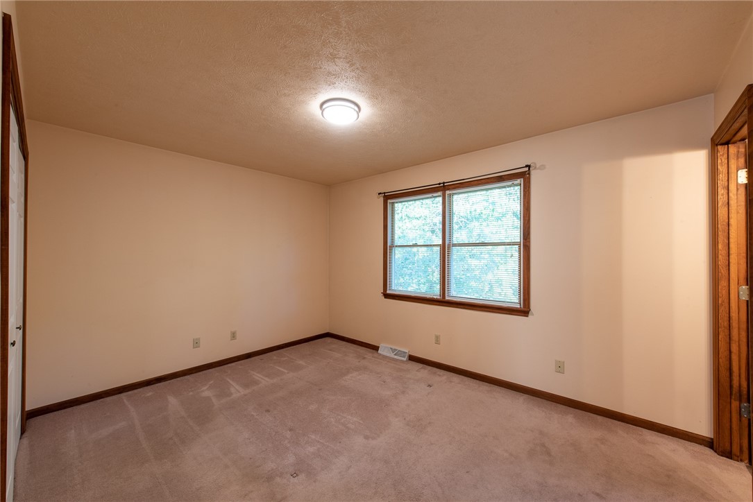 Allegheny Twp, Pennsylvania 15068, United States, 3 Bedrooms Bedrooms, ,2 BathroomsBathrooms,Residential,Active,195800