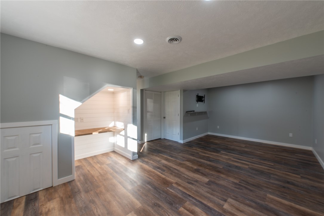 Allegheny Twp, Pennsylvania 15068, United States, 3 Bedrooms Bedrooms, ,2 BathroomsBathrooms,Residential,Active,195800