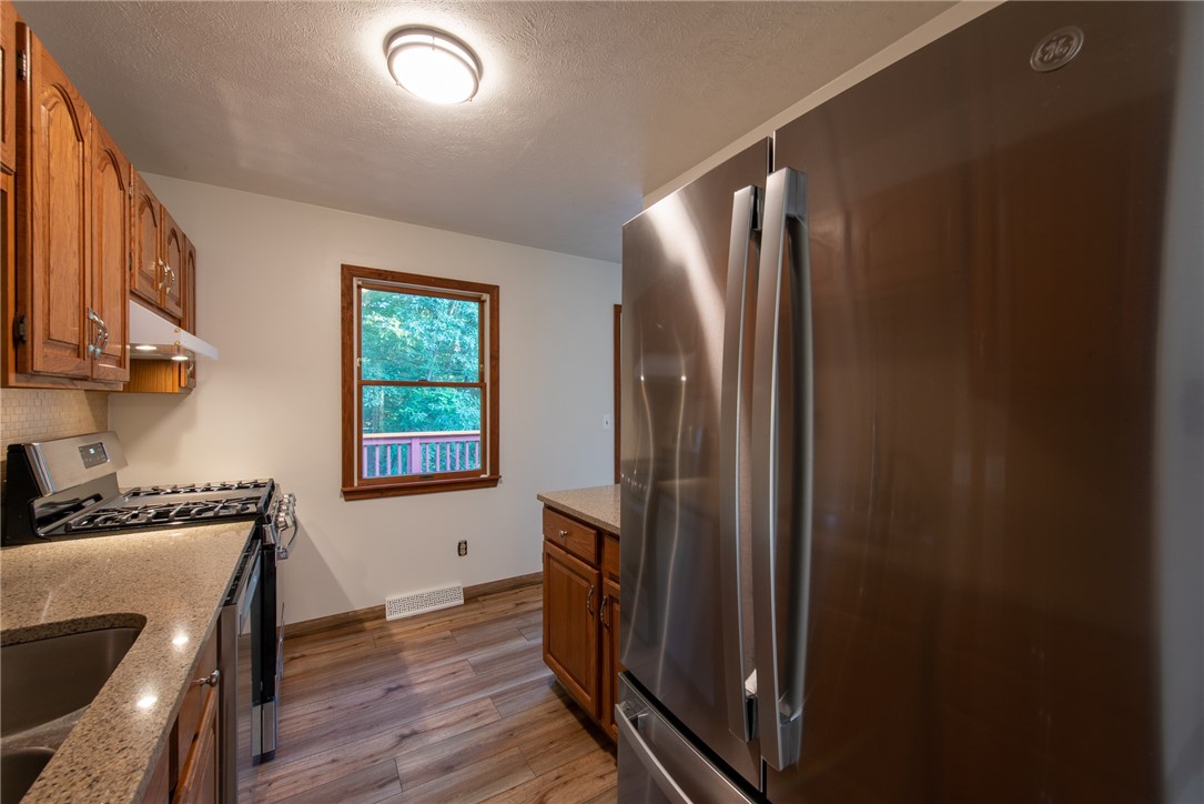 Allegheny Twp, Pennsylvania 15068, United States, 3 Bedrooms Bedrooms, ,2 BathroomsBathrooms,Residential,Active,195800