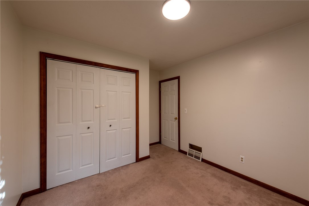 Allegheny Twp, Pennsylvania 15068, United States, 3 Bedrooms Bedrooms, ,2 BathroomsBathrooms,Residential,Active,195800