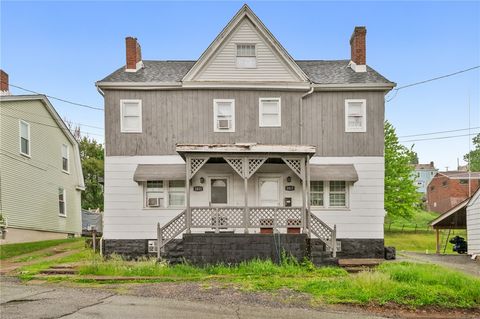 Photo of 1811-1813 Mount Joseph St, Pittsburgh, PA 15210 (MLS # 1750951)