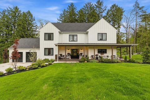 Photo of 113 Elm Grove Dr, McMurray, PA 15317 (MLS # 1751902)