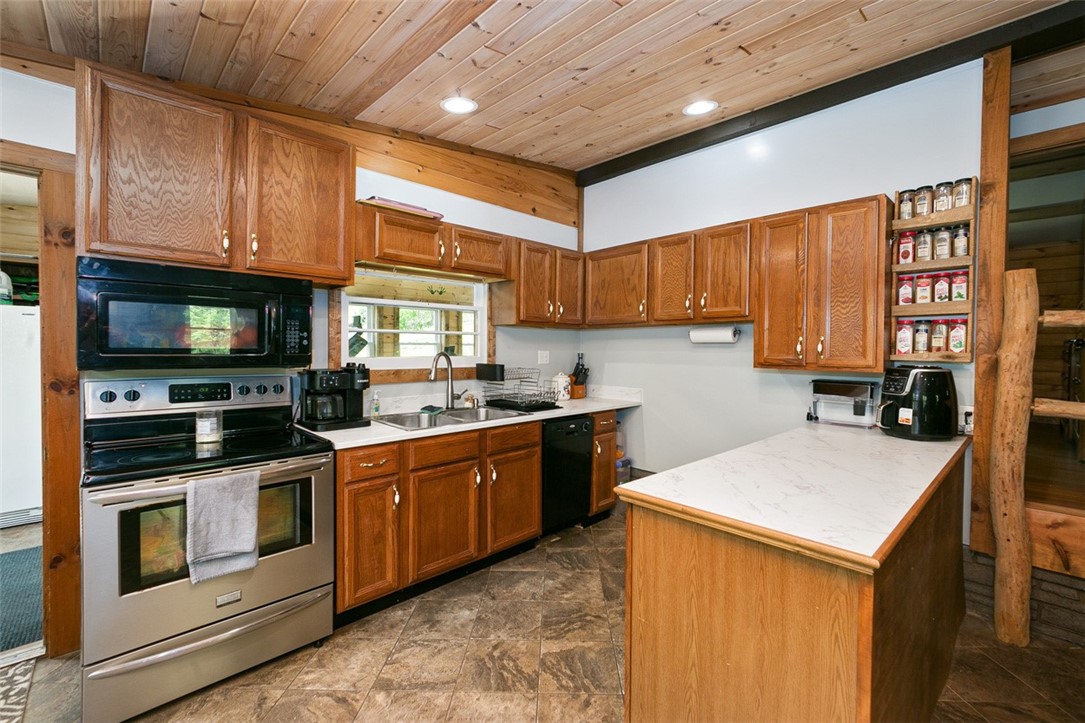 257 Forest Drive Dr, Loyalhanna, Pennsylvania image 24