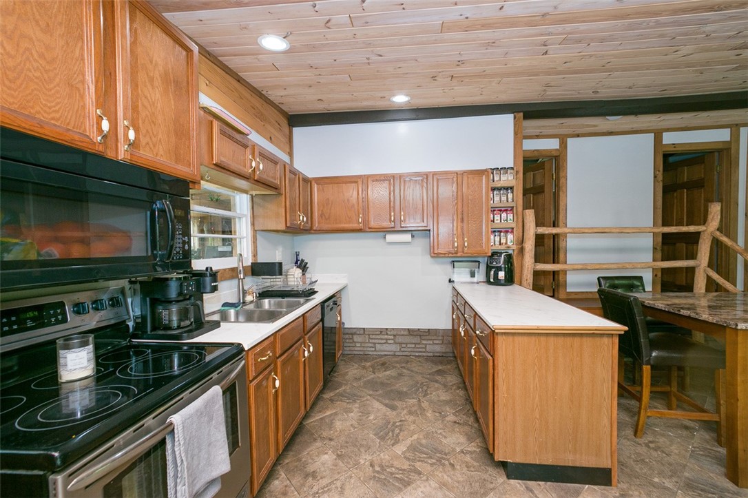 257 Forest Drive Dr, Loyalhanna, Pennsylvania image 25