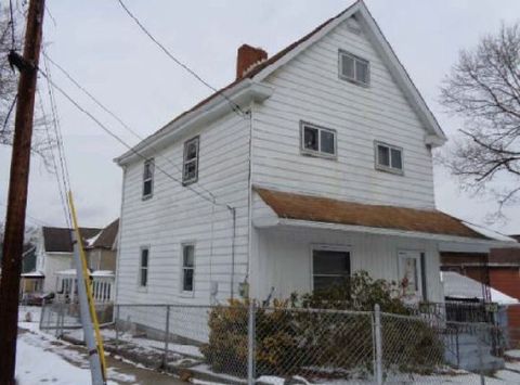 Photo of 100 Lookout Ave, Charleroi, PA 15022 (MLS # 1735462)