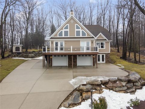 Photo of 189 Ridgeview Road, Hidden Valley, PA 15501 (MLS # 1742305)