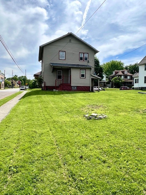 582 Spruce Avenue Ave, Sharon, Pennsylvania image 4