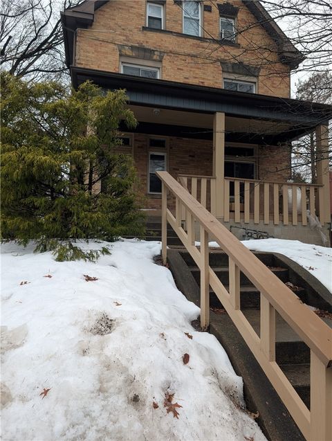 Photo of 176 Gordon St, Pittsburgh, PA 15218 (MLS # 1743389)