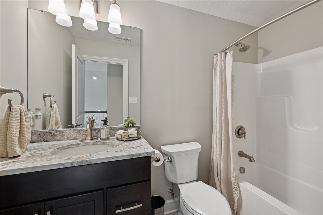 McDonald, Pennsylvania 15057, United States, 4 Bedrooms Bedrooms, ,4 BathroomsBathrooms,Residential,Active,216945