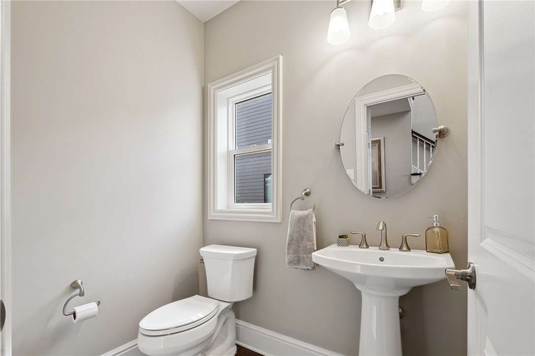 McDonald, Pennsylvania 15057, United States, 4 Bedrooms Bedrooms, ,4 BathroomsBathrooms,Residential,Active,216945