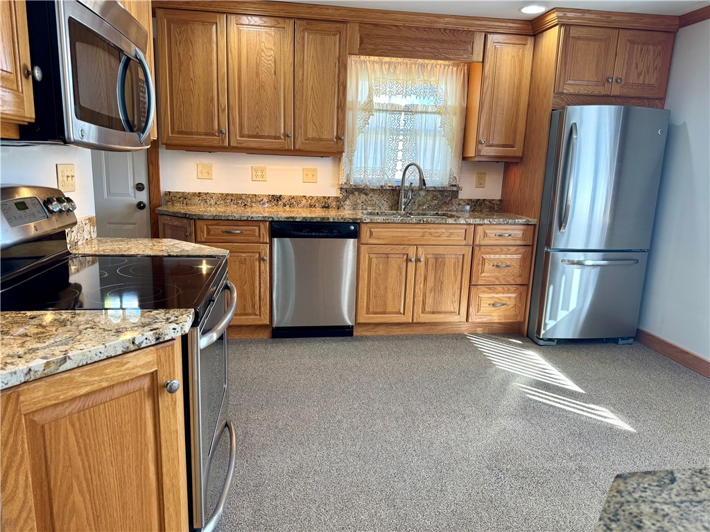 Center Twp - But, Pennsylvania 16001, United States, 2 Bedrooms Bedrooms, ,1 BathroomBathrooms,Residential,Pending,81672