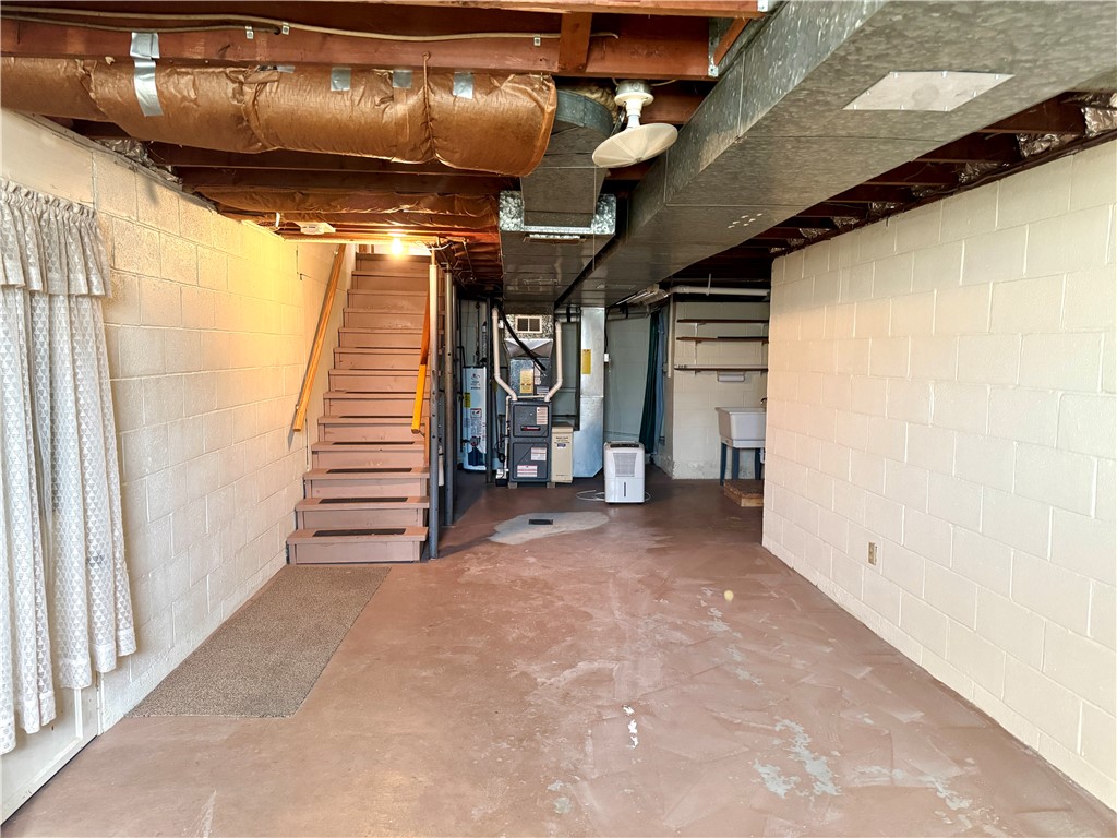 Center Twp - But, Pennsylvania 16001, United States, 2 Bedrooms Bedrooms, ,1 BathroomBathrooms,Residential,Pending,81672