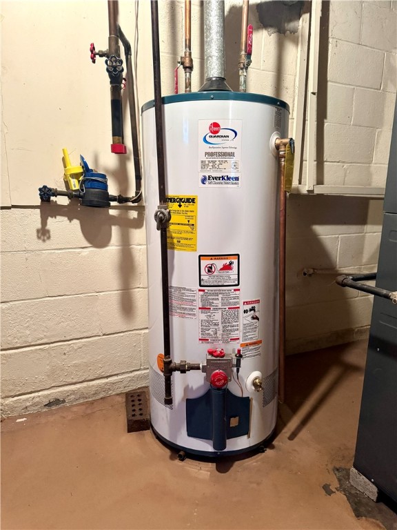 Center Twp - But, Pennsylvania 16001, United States, 2 Bedrooms Bedrooms, ,1 BathroomBathrooms,Residential,Pending,81672