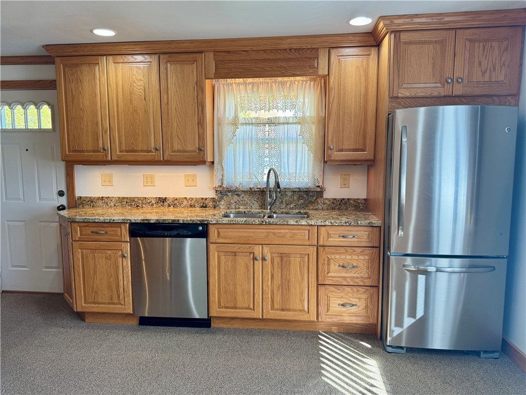 Center Twp - But, Pennsylvania 16001, United States, 2 Bedrooms Bedrooms, ,1 BathroomBathrooms,Residential,Pending,81672