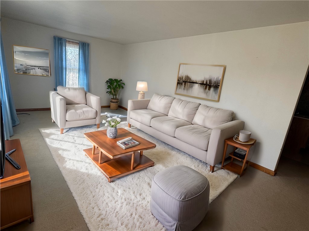 Center Twp - But, Pennsylvania 16001, United States, 2 Bedrooms Bedrooms, ,1 BathroomBathrooms,Residential,Pending,81672