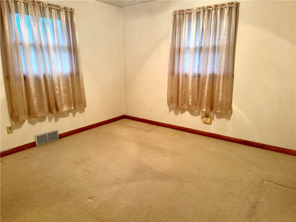 Center Twp - But, Pennsylvania 16001, United States, 2 Bedrooms Bedrooms, ,1 BathroomBathrooms,Residential,Pending,81672