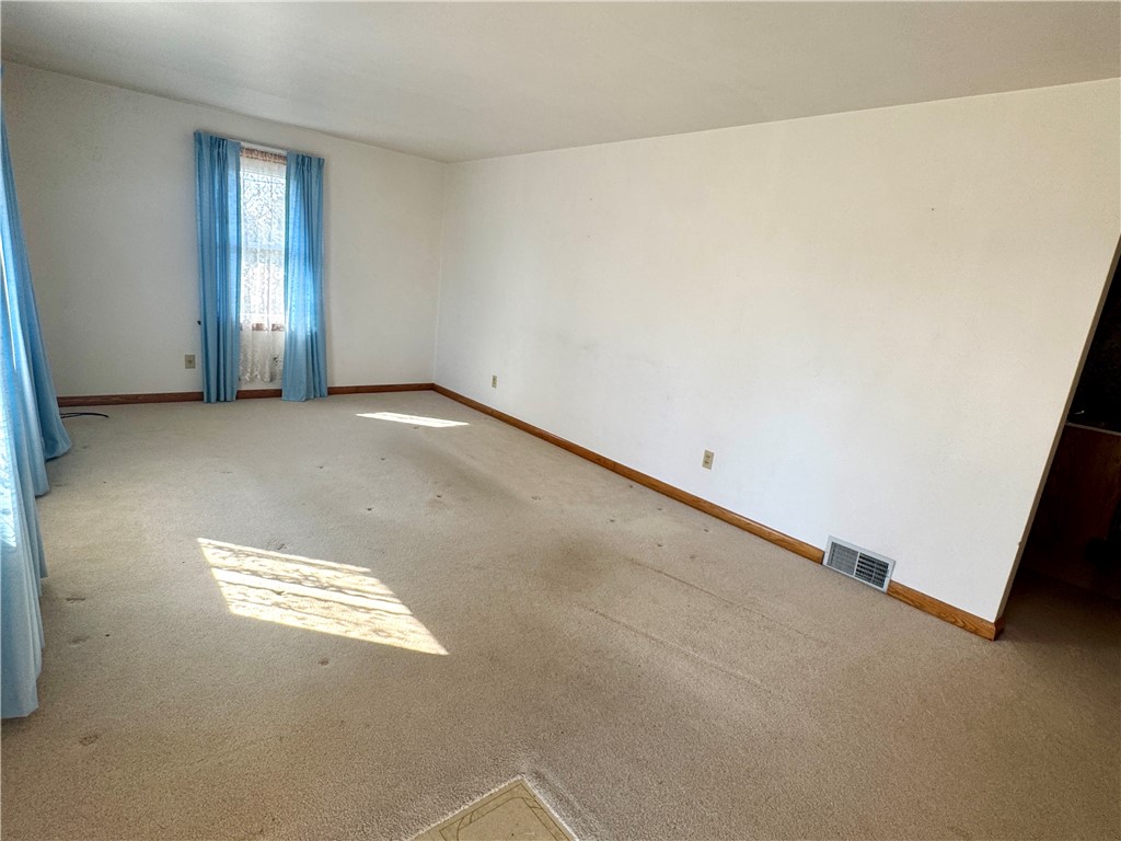 Center Twp - But, Pennsylvania 16001, United States, 2 Bedrooms Bedrooms, ,1 BathroomBathrooms,Residential,Pending,81672