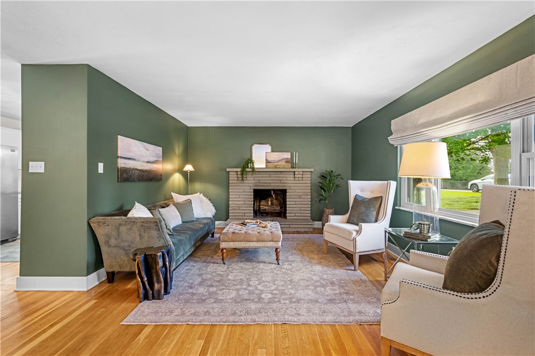 219 Woodside