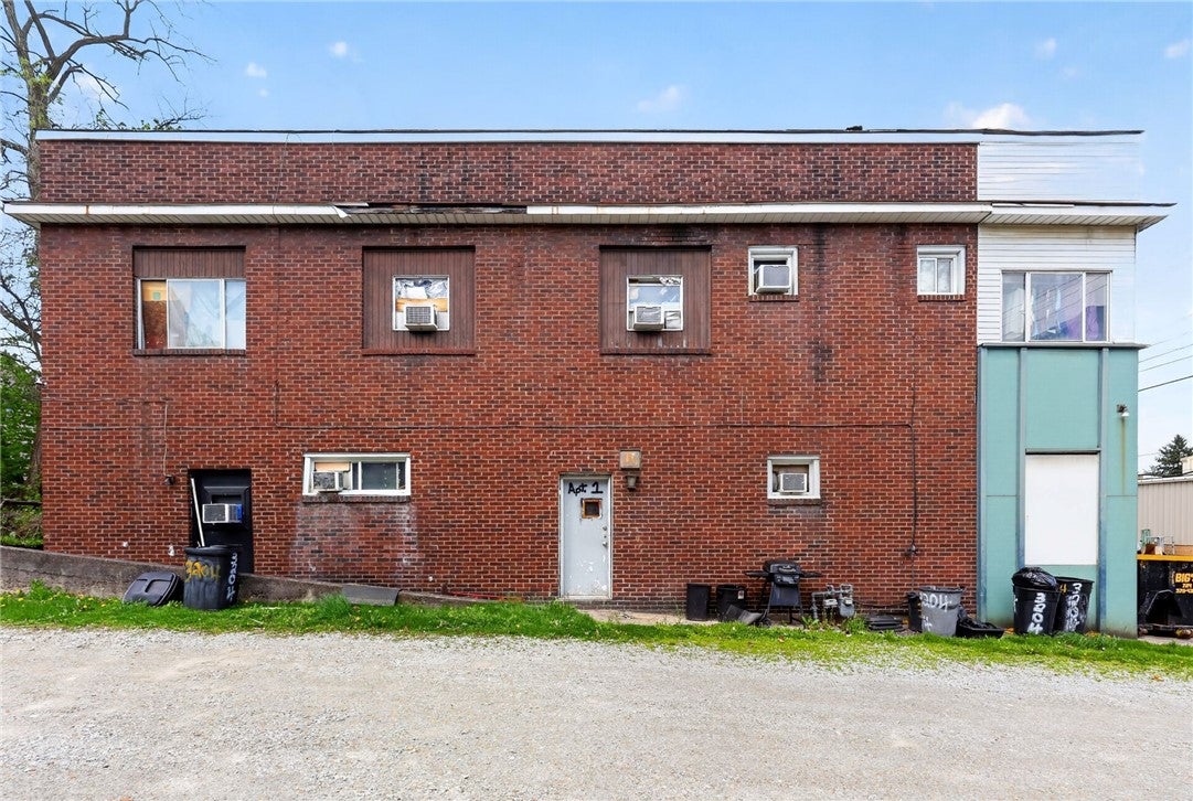 3204 Versailles Ave