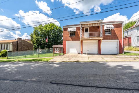 Photo of 909 Horner St, Brackenridge, PA 15014 (MLS # 1761622)