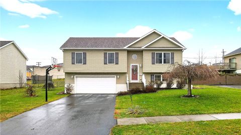 Photo of 4 N Washington St, Masontown, PA 15461 (MLS # 1735240)