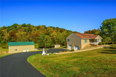 Photo of 321 Fassinger Rd, Evans City, PA 16033 (MLS # 1729066)