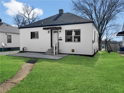 Photo for 1028 Rose Ave