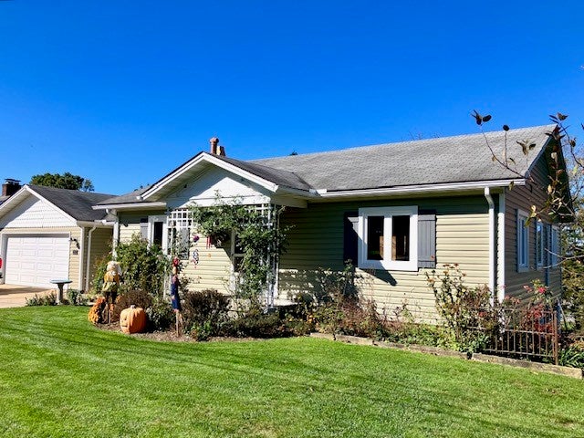 212 Churchill Street