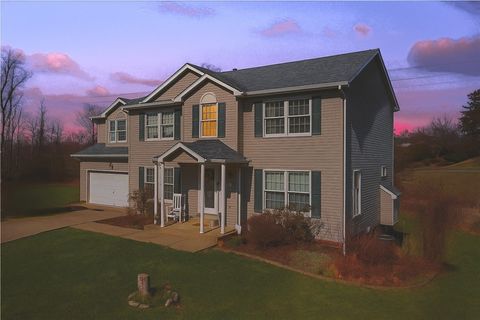 Photo of 114 Adella Ct, Jeannette, PA 15644 (MLS # 1726856)